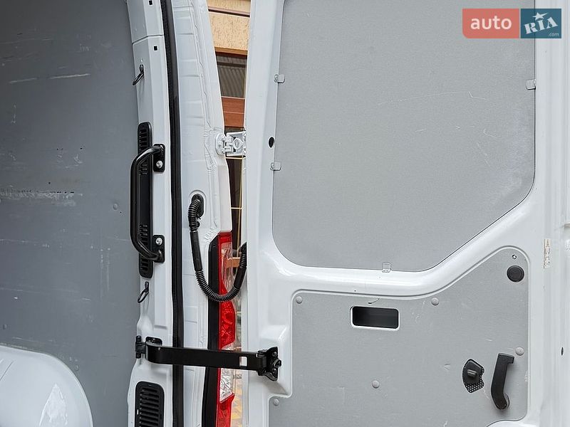 Вантажний фургон Renault Master 2022 в Києві