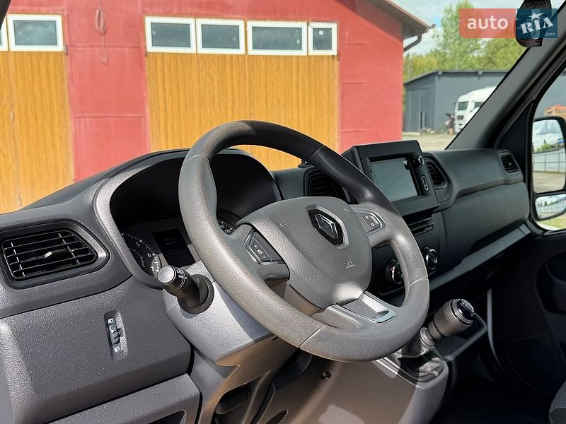 Вантажний фургон Renault Master 2023 в Млиніві