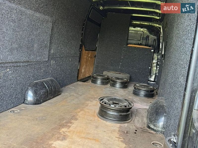Грузовой фургон Renault Master 2018 в Косове