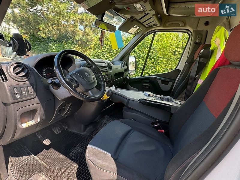 Автовоз Renault Master 2015 в Коломые