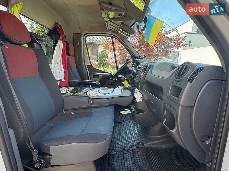 Автовоз Renault Master 2015 в Коломые