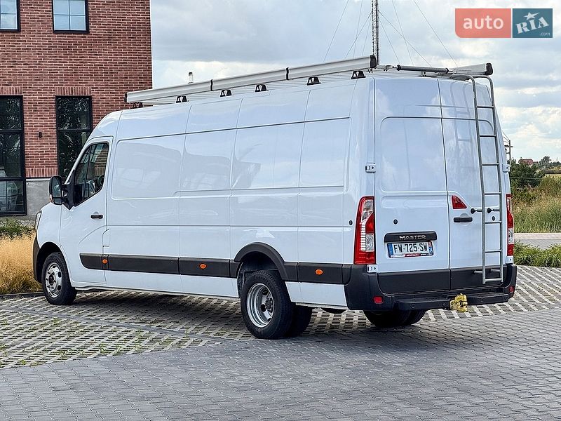 Вантажний фургон Renault Master 2021 в Рівному