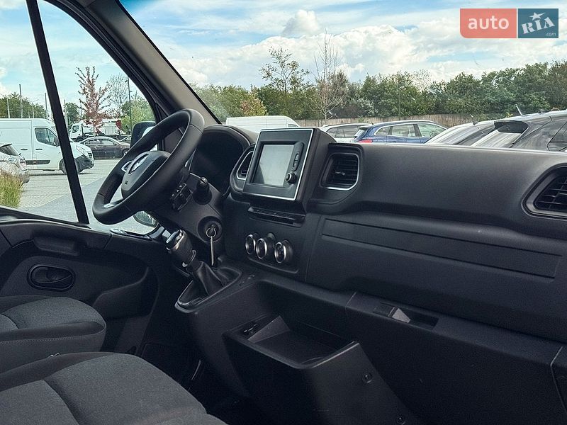 Вантажний фургон Renault Master 2021 в Рівному