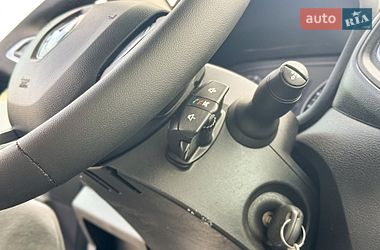 Вантажний фургон Renault Master 2021 в Рівному
