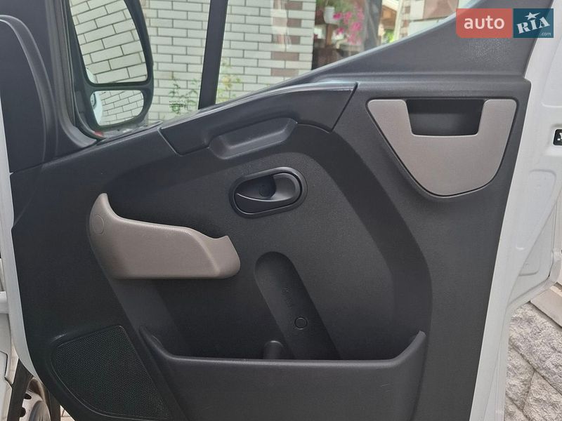 Вантажний фургон Renault Master 2015 в Житомирі фото 17 Вантажний фургон Renault Master 2015 в Житомирі