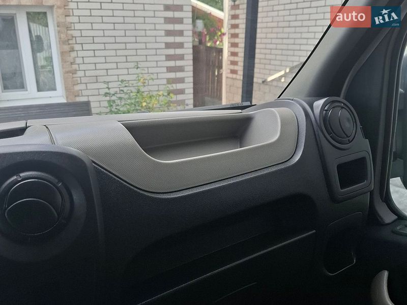 Вантажний фургон Renault Master 2015 в Житомирі фото 23 Вантажний фургон Renault Master 2015 в Житомирі
