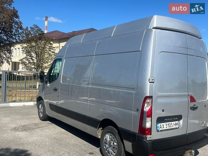 Вантажний фургон Renault Master 2015 в Харкові