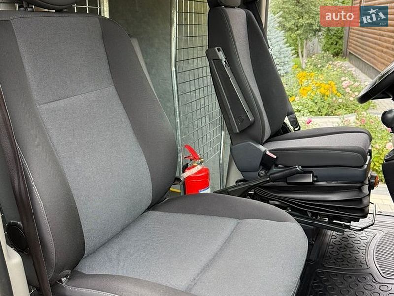 Вантажний фургон Renault Master 2019 в Тернополі