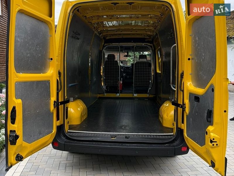 Вантажний фургон Renault Master 2019 в Тернополі