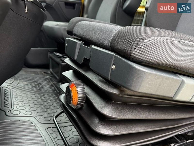 Вантажний фургон Renault Master 2019 в Тернополі