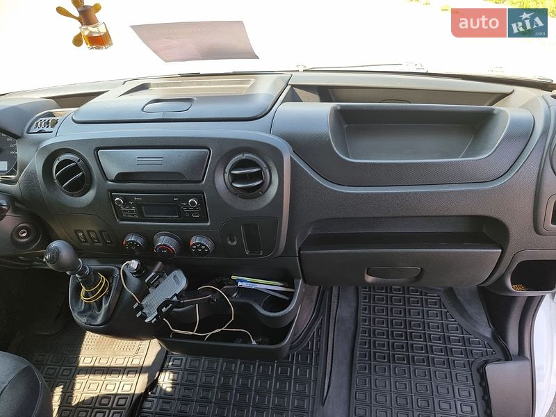 Тентованый Renault Master 2018 в Киеве