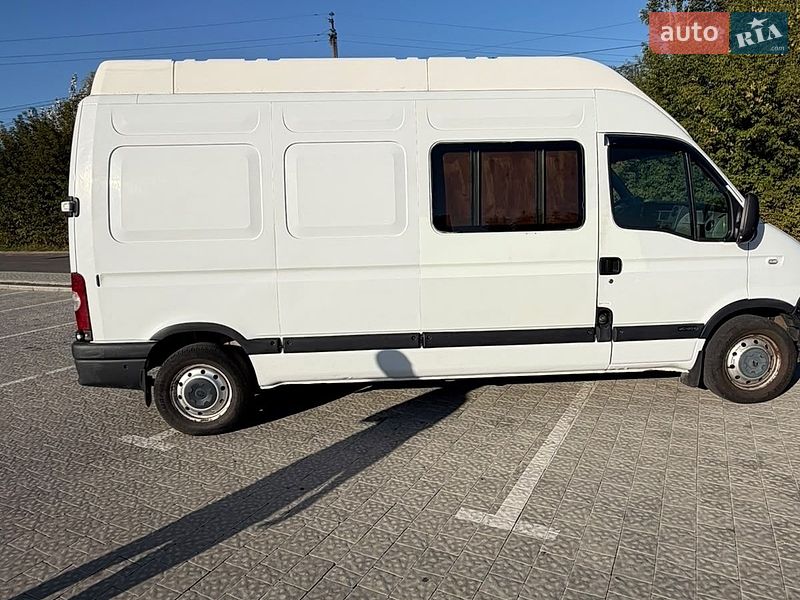 Інші вантажівки Renault Master 2008 в Мостиській