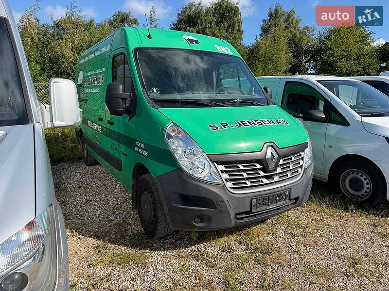 Вантажний фургон Renault Master 2018 в Львові
