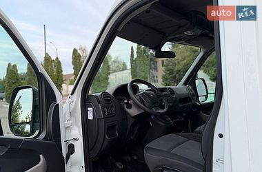Вантажний фургон Renault Master 2017 в Дубні