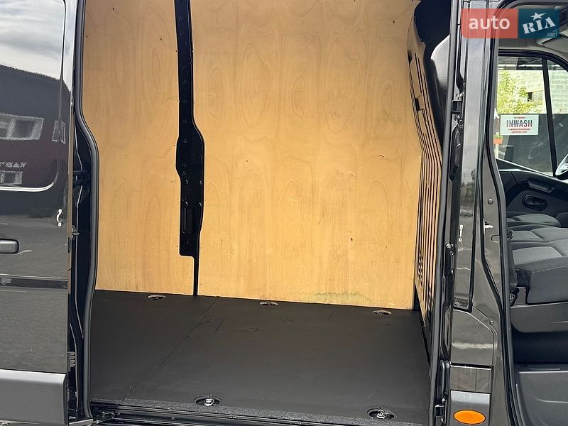 Вантажний фургон Renault Master 2023 в Дубні
