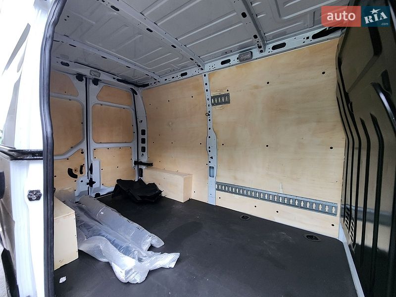 Грузовой фургон Renault Master 2022 в Дубно