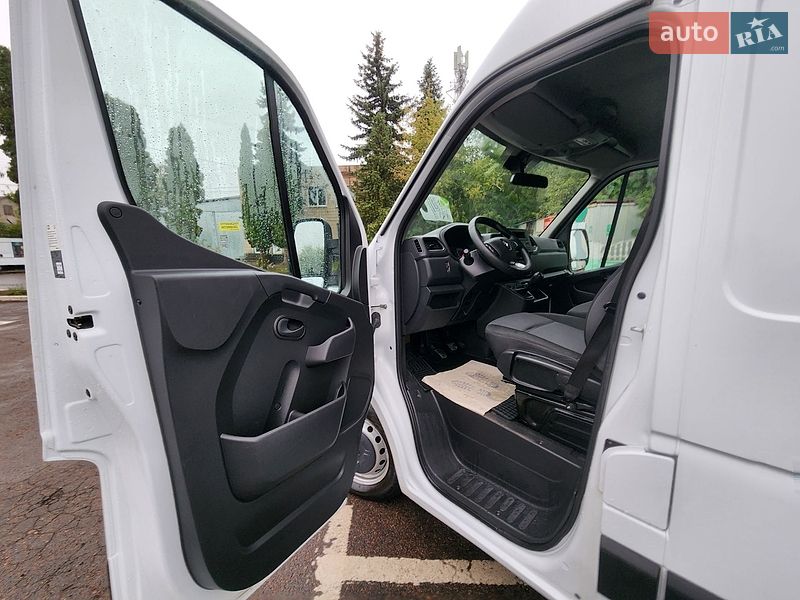 Грузовой фургон Renault Master 2022 в Дубно