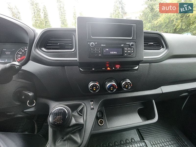 Грузовой фургон Renault Master 2022 в Дубно