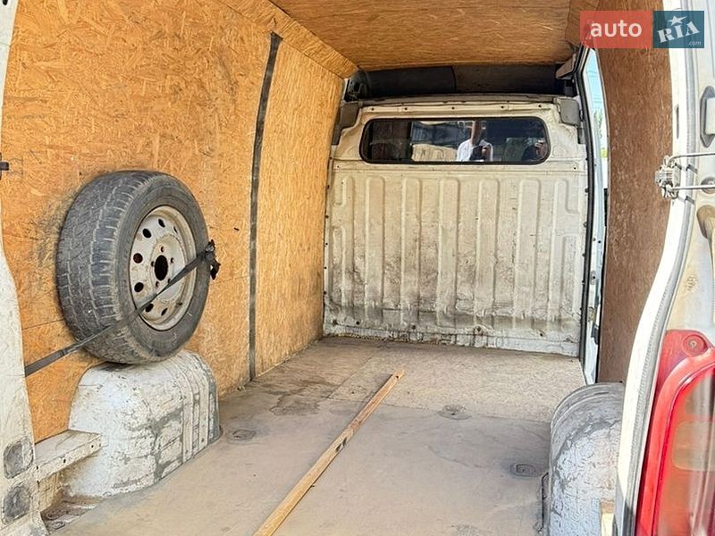 Грузовой фургон Renault Master 2003 в Одессе