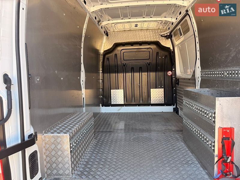 Грузовой фургон Renault Master 2021 в Киеве