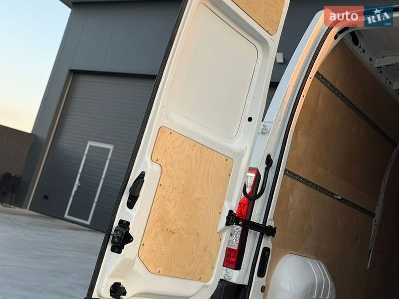 Вантажний фургон Renault Master 2024 в Дубні