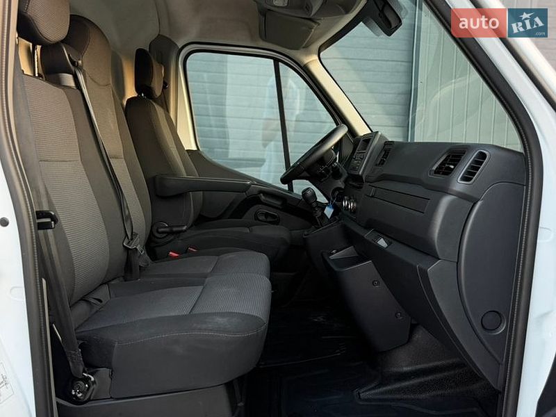 Вантажний фургон Renault Master 2024 в Дубні