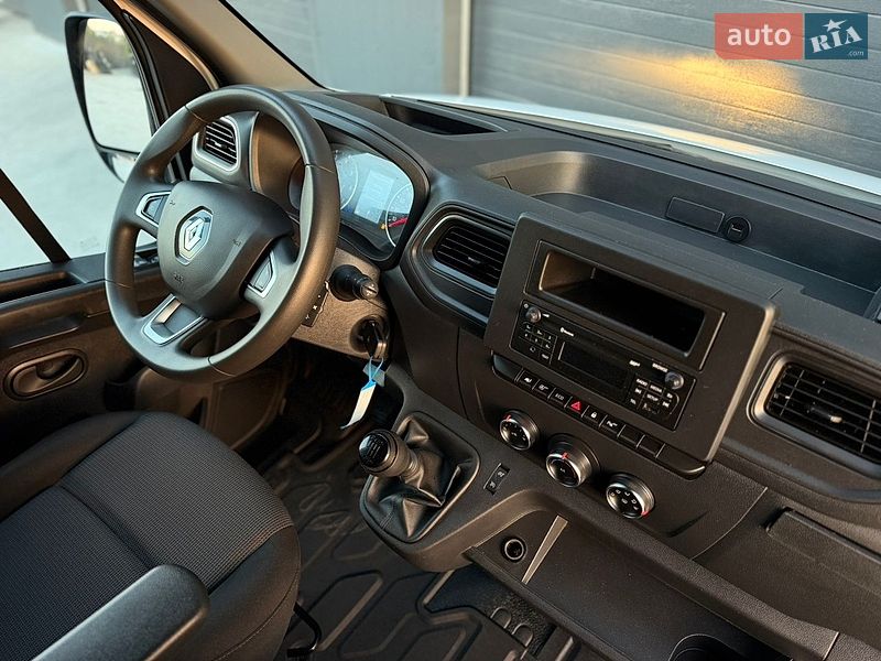 Вантажний фургон Renault Master 2024 в Дубні