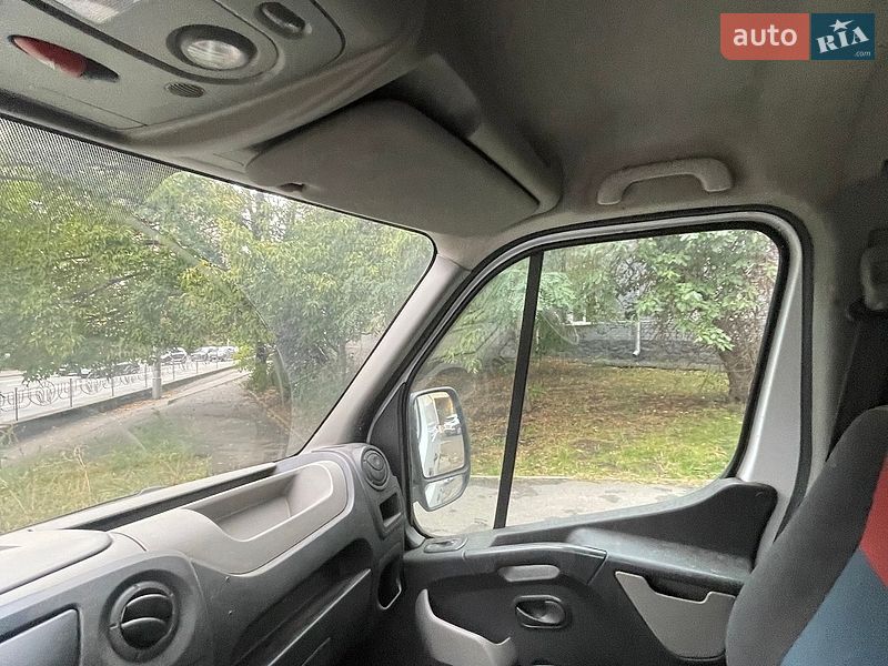 Грузопассажирский фургон Renault Master 2012 в Киеве