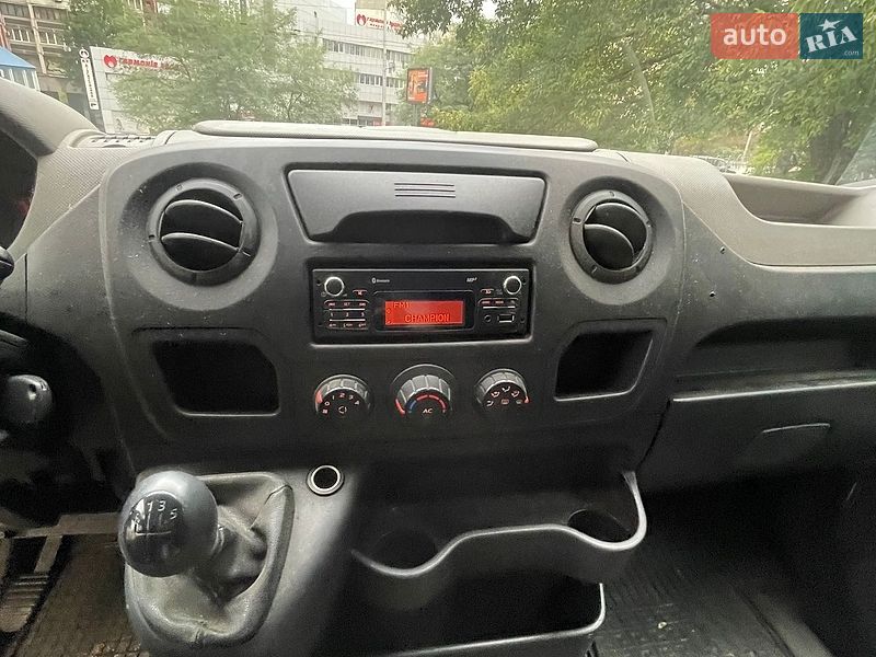 Грузопассажирский фургон Renault Master 2012 в Киеве