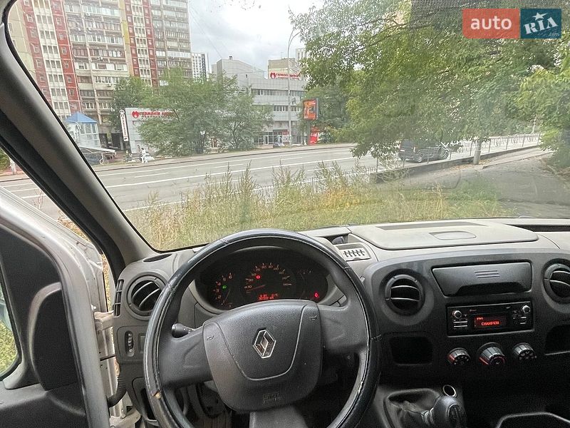 Грузопассажирский фургон Renault Master 2012 в Киеве