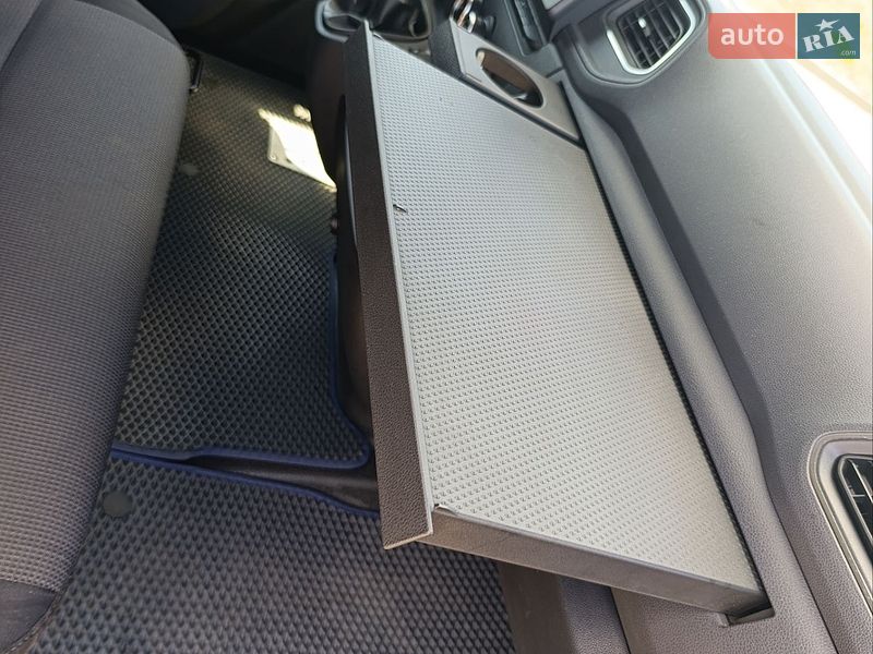 Вантажний фургон Renault Master 2019 в Краснограді