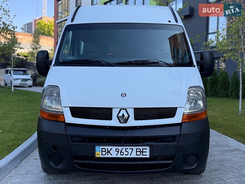 Вантажопасажирський фургон Renault Master 2005 в Хмельницькому