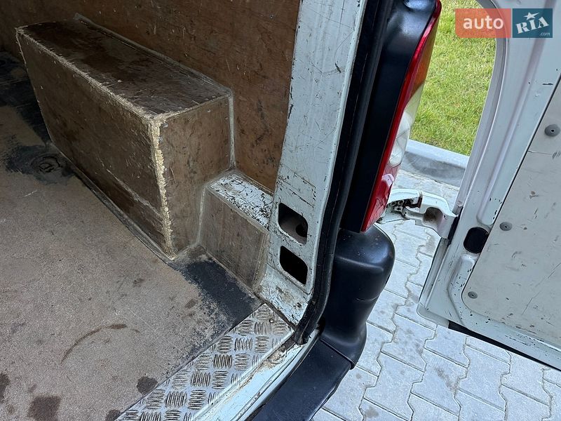 Вантажопасажирський фургон Renault Master 2005 в Хмельницькому