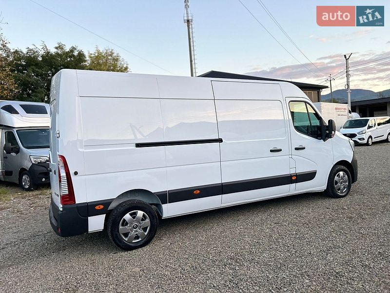 Грузовой фургон Renault Master 2022 в Хусте