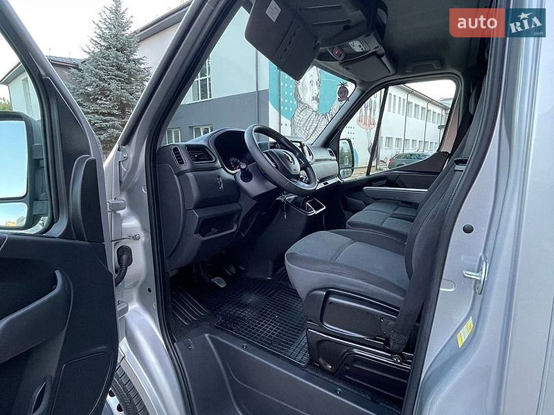 Вантажний фургон Renault Master 2021 в Луцьку