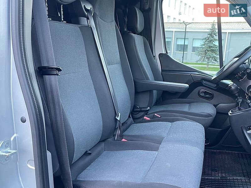 Вантажний фургон Renault Master 2021 в Луцьку