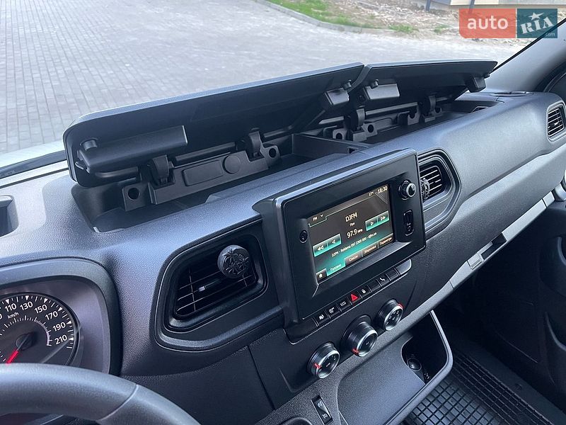 Вантажний фургон Renault Master 2021 в Луцьку