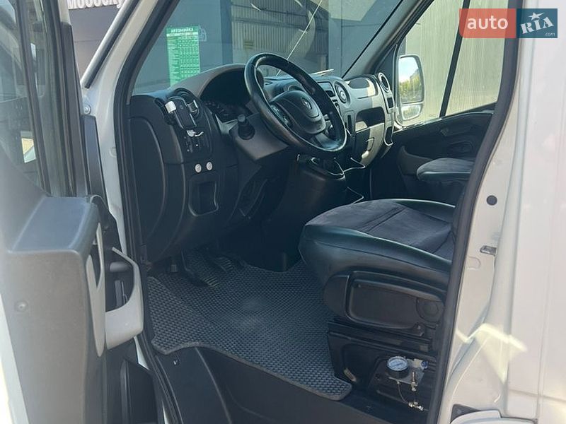 Эвакуатор Renault Master 2014 в Виннице