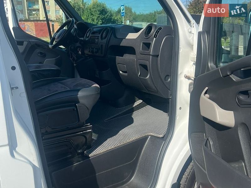 Эвакуатор Renault Master 2014 в Виннице