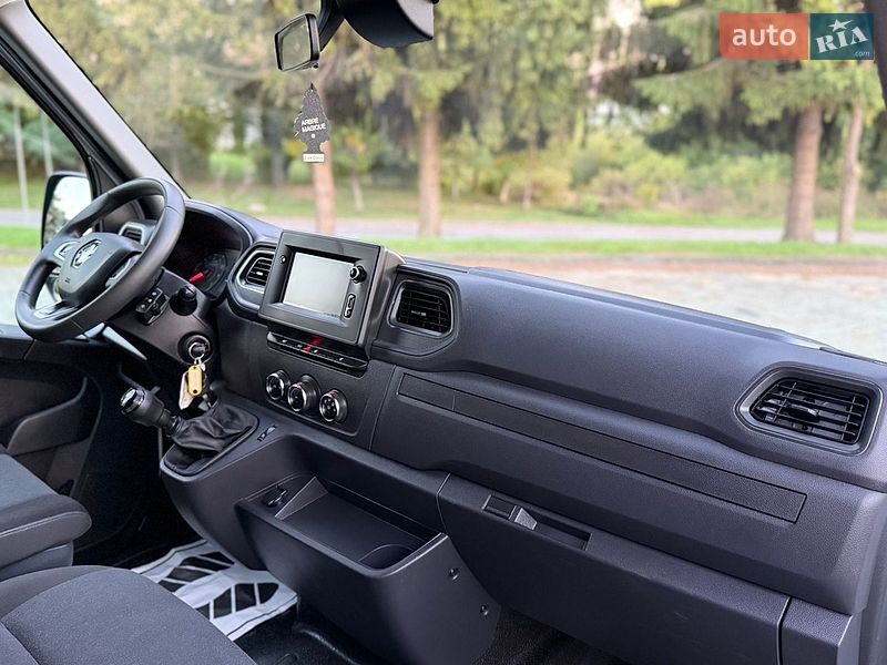 Микроавтобус грузовой (до 3,5т) Renault Master 2023 в Дубно