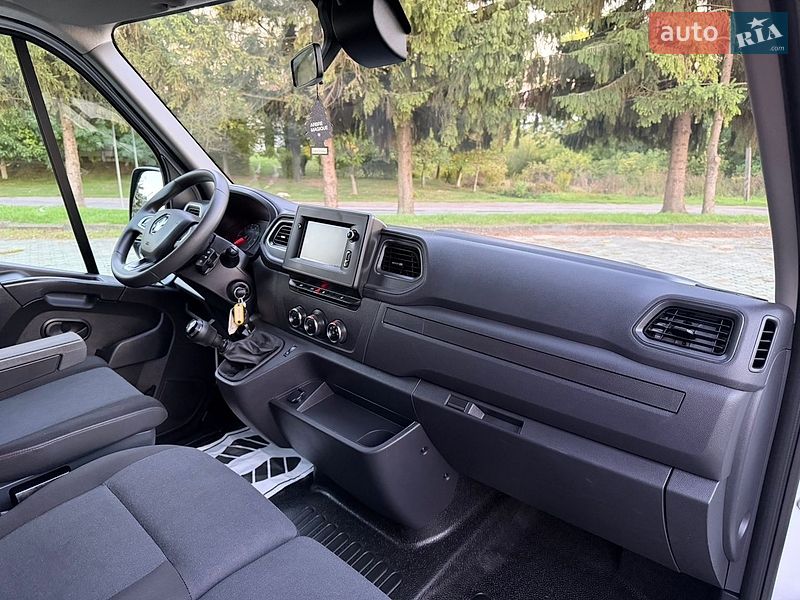 Микроавтобус грузовой (до 3,5т) Renault Master 2023 в Дубно