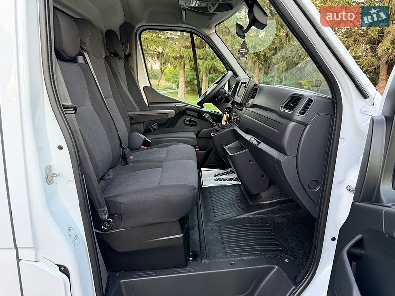Микроавтобус грузовой (до 3,5т) Renault Master 2023 в Дубно