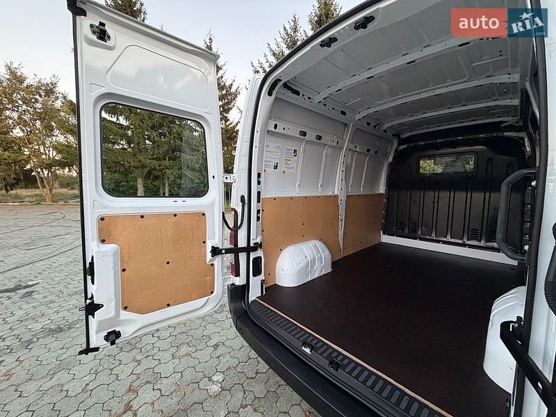 Микроавтобус грузовой (до 3,5т) Renault Master 2023 в Дубно