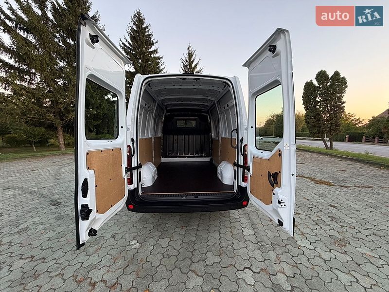 Микроавтобус грузовой (до 3,5т) Renault Master 2023 в Дубно