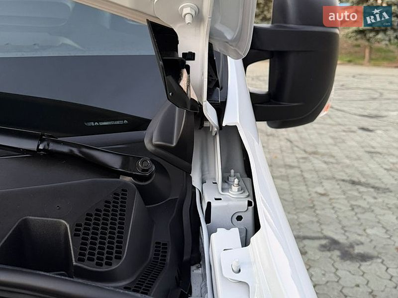Микроавтобус грузовой (до 3,5т) Renault Master 2023 в Дубно