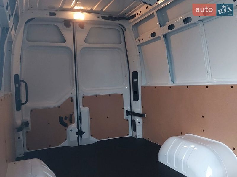 Грузовой фургон Renault Master 2022 в Львове