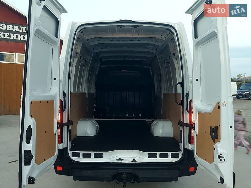 Грузовой фургон Renault Master 2022 в Львове