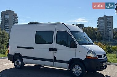Вантажний фургон Renault Master 2006 в Рівному