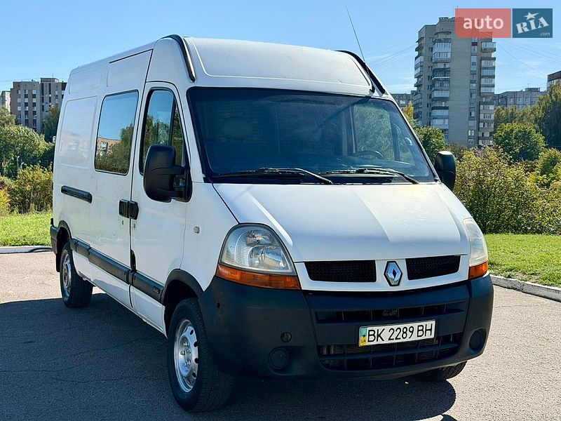 Вантажний фургон Renault Master 2006 в Рівному