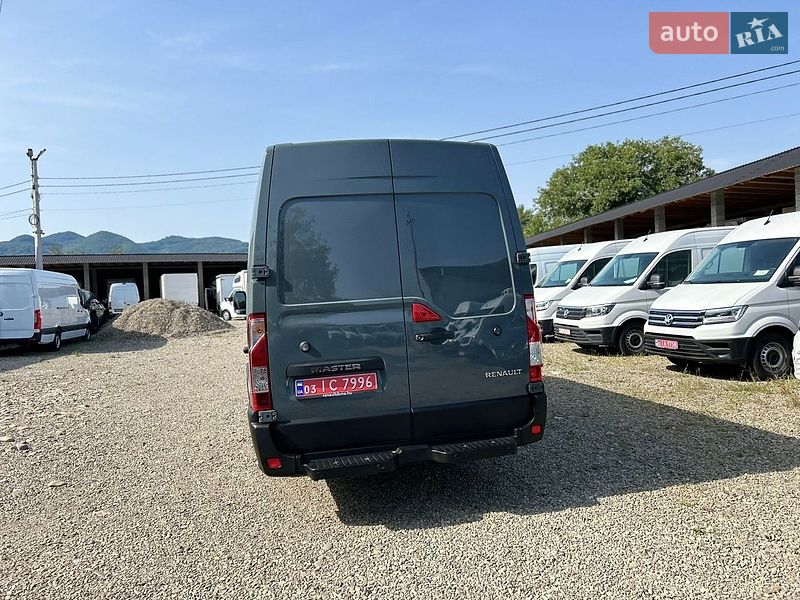 Вантажний фургон Renault Master 2022 в Хусті